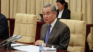 В Пекине проходит встреча глав МИД России и Китая