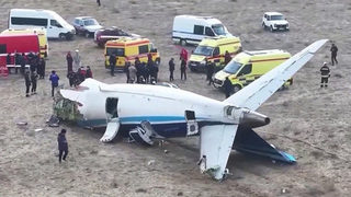 Россия и Азербайджан урегулировали последствия крушения самолета авиакомпании AZAL