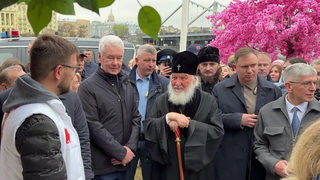 Патриарх Кирилл и мэр Москвы Сергей Собянин посетили фестиваль «Пасхальный дар»