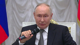Владимир Путин проводит встречу с выпускниками программы «Время героев»