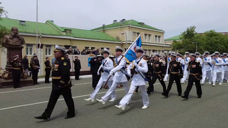 Последний звонок прозвенел для кадетов военно-морского училища в Владивостоке