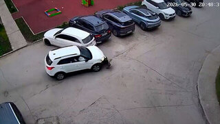 Пьяный водитель протаранил авто и чуть не наехал на детей в Аше: видео