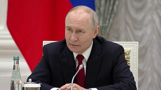 Президент в День России встретился в Кремле с участниками спецоперации