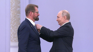 Владимир Путин вручил медали «Герой Труда» и государственные премии