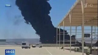 Стратегический бомбардировщик B-52 разбился в Калифорнии: кадры с места трагедии