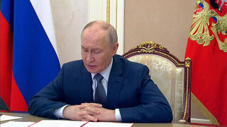 Владимир Путин провел из Кремля совещание с постоянными участниками Совбеза России