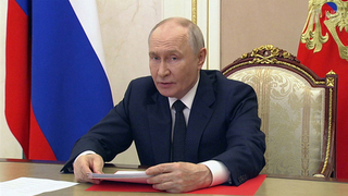 Владимир Путин провел совещание с постоянными участниками Совета безопасности РФ