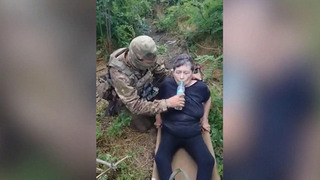 Российские бойцы под огнем выводили людей из Константиновки