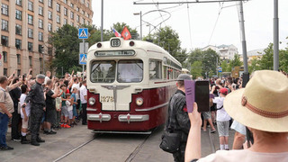 В центре Москвы прошел парад ретротранспорта