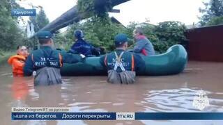 Сносит все на своем пути: кадры последствий паводков в Удмуртии