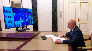 Владимир Путин провел оперативное совещание с участниками Совета безопасности России