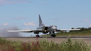 Бомбардировщики Ту-22М3 выполнили плановый полет над Балтийским морем