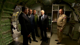 Владимир Путин на Иркутском авиазаводе осмотрел самолет МС-21 и обновленный Як-130