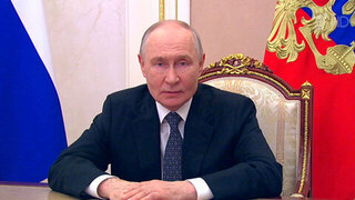 Владимир Путин поздравил сотрудников и ветеранов железнодорожной отрасли