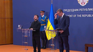 Скандал разгорелся из-за провокации журналиста на пресс-конференции Зеленского в Сербии