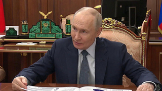 О помощи семьям бойцов президенту рассказала глава Ненецкого автономного округа