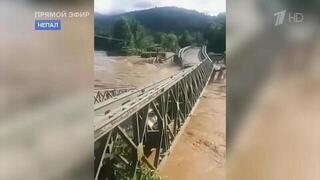«Нам очень больно» — житель Непала о смертоносном наводнении