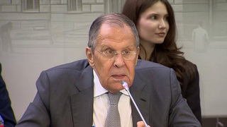 Украинский конфликт мог закончиться год назад, если бы не отход США от договоренностей Анкориджа, заявил Лавров
