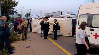 В Самарской области автобус опрокинулся из-за взрыва колеса, есть пострадавшие