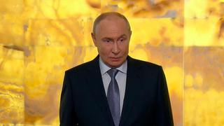 Тему возобновления мирных переговоров по Украине прокомментировал Владимир Путин в ходе общения с журналистами