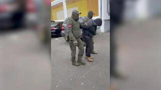 Появились кадры задержания мужчины, обвиняемого в двойном убийстве в Москве