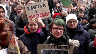 В украинской столице тем временем прошли митинги против и за мэра Виталия Кличко