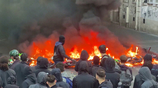 В протестах, охвативших Европу, чиновники углядели руку Москвы