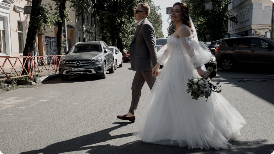 Классическое белое платье невесты из Ярославля. Фото: Дмитрий Воробьев
