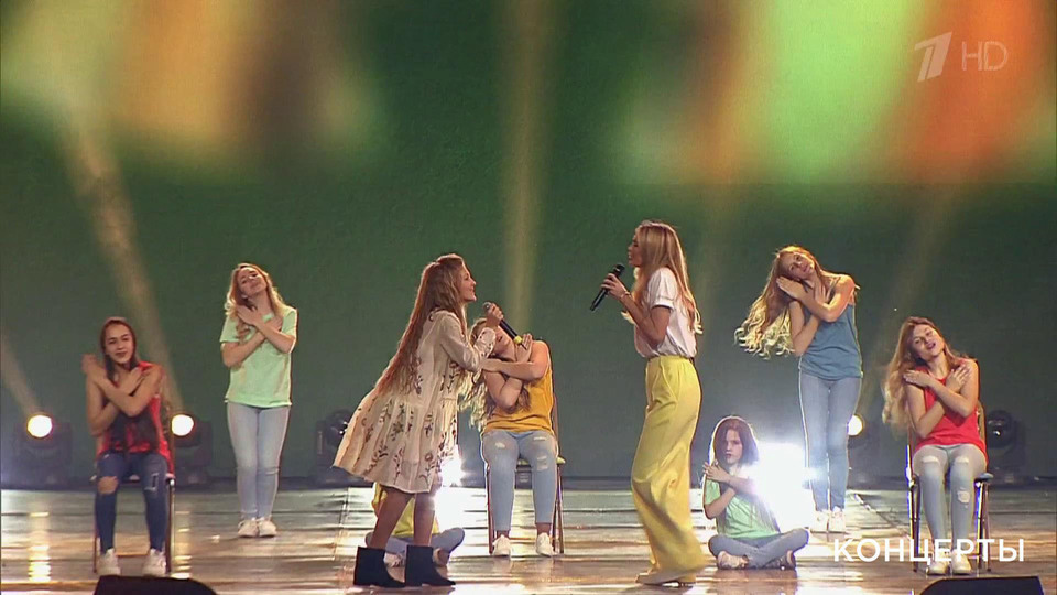 Вера Брежнева и Анастасия Семенова — «Близкие люди