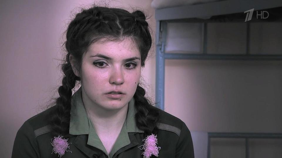 Ольга Кабо Засветила Трусики – Салон Красоты (2000)