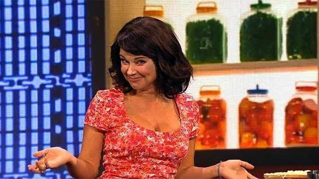 Нонна Гришаева — «Наташа Королева». Повтори! Фрагмент выпуска от 03.11.2013