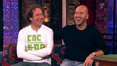 Участники «Квартета И» Александр Демидов и Ростислав Хаит. Вечерний Ургант. Фрагмент выпуска от 08.10.2012