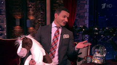 Телеведущий Александр Олешко. Вечерний Ургант. Фрагмент выпуска от 17.12.2013