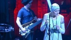 Инна Желанная — «Пшеница». Вечерний Ургант. Фрагмент выпуска от 10.04.2013