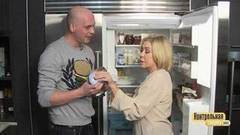 Что в холодильнике у Любови Успенской? Контрольная закупка. Фрагмент выпуска от 14.12.2017