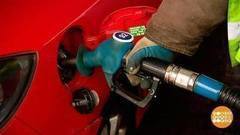 Что будет с ценами на бензин. Доброе утро. Фрагмент выпуска от 25.12.2017