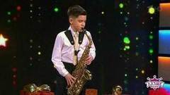 Виртуозный саксофонист Дмитрий Пинчук. Лучше всех! Фрагмент выпуска от 01.01.2018