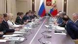 На совещании у президента обсудили вопросы безопасности на дорогах и организации отдыха на российских курортах