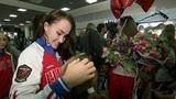 В Москву вернулись золотые медалистки ЧМ по художественной гимнастике Дина и Арина Аверины