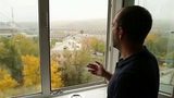 В Красноярском крае жителю многоквартирного дома запретили курить на балконе