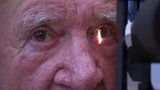 В клинике Манчестера незрячему пациенту успешно имплантирован искусственный бионический глаз