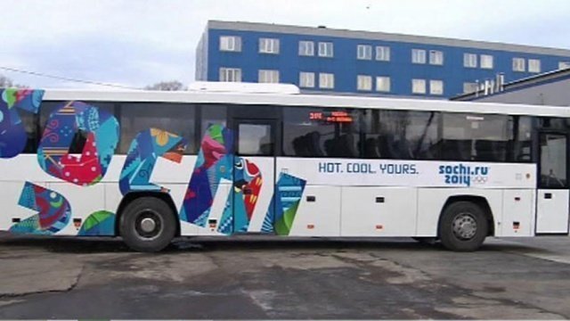 олимпийский автобус. голаз сочи 2014. олимпийский автобус. брендированные автобусы. голаз 622810 в сочи.
