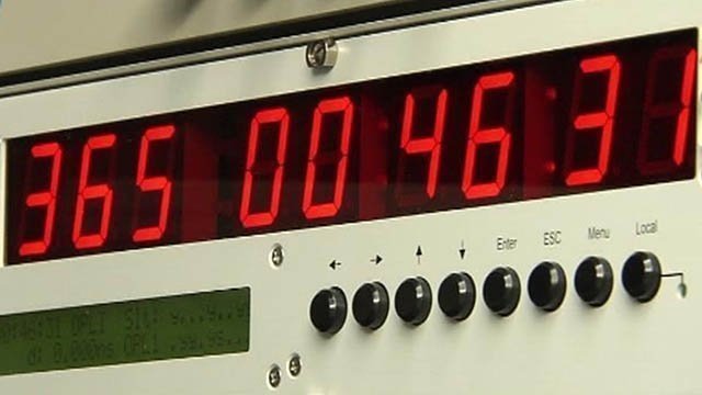 Для чего нужен точный эталон времени. Эталон часов. Эталон времени часы. Государственный Эталон времени и частоты. Эталон времени картинка.
