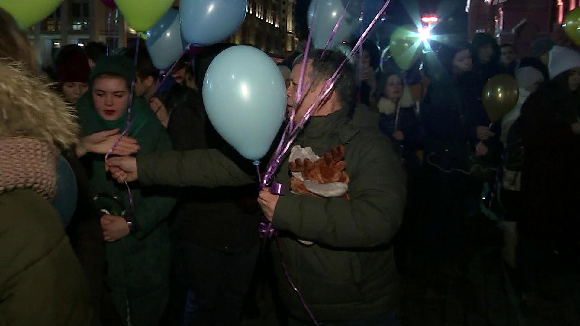 В москве объявлен день траура. День траура. 28 Февраля - особенный день. Трагедия с шарами.