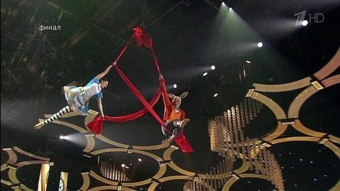 Иван Скобрев и Анастасия Бурдина — «Алиса в стране чудес». Воздушная гимнастика. Без страховки. Фрагмент выпуска от 28.05.2016