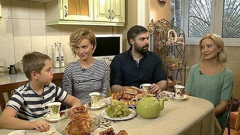 В гостях у Полины Гагариной. Пока все дома. Выпуск от 12.04.2015