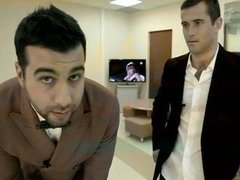 Александр Кержаков и Юлия Пересильд. Вечерний Ургант. 15 выпуск от 14.05.2012