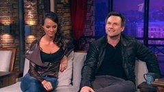 Актеры Софья Аржаковская и Кристиан Слэйтер. Вечерний Ургант. Фрагмент выпуска от 26.06.2013