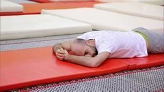 Евгений Папунаишвили. Прыжки на батуте. Профайл. Без страховки. Фрагмент выпуска от 21.05.2016
