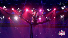 Грациозная гимнастка Анна Плутахина. Лучше всех! Фрагмент выпуска от 18.12.2016